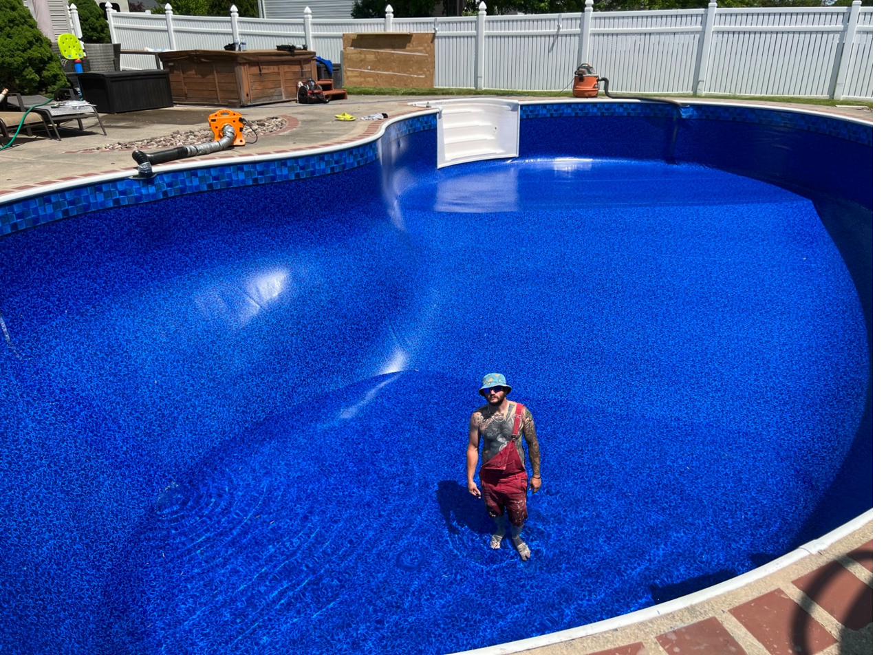 In-ground vinyl liner replacement